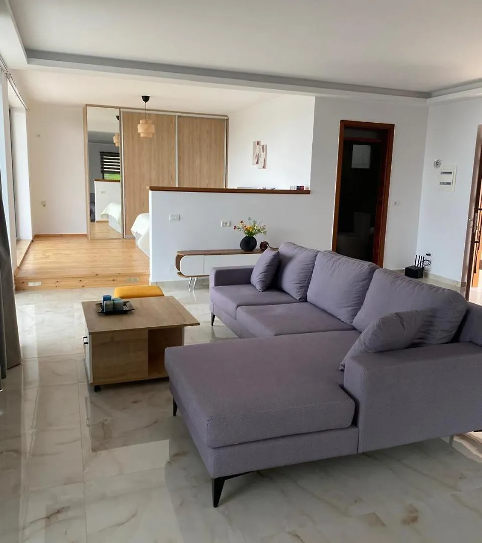 Yiannis & Victoria Villa Himarë 0*,  Albánie