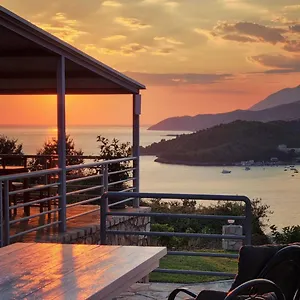 Apartment Belvedere &, Himare