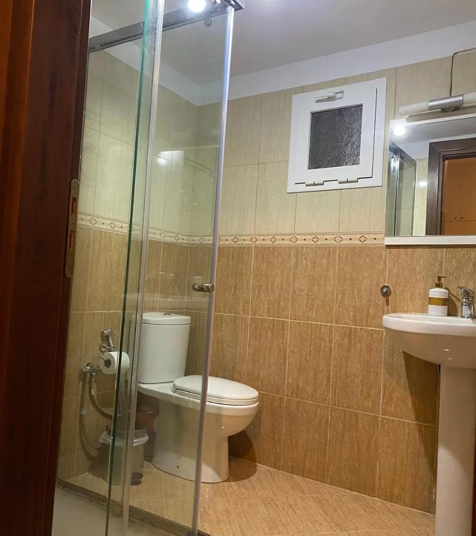 Yiannis & Victoria Villa Himare 0*,  Albania